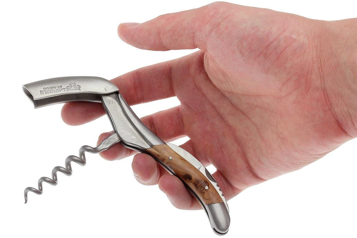 Laguiole En Aubrac Couteau Sommelier Manche En Bois De Genévrier 4 Laguiole En Aubrac Couteau Sommelier Manche En Bois De Genévrier – Image 4