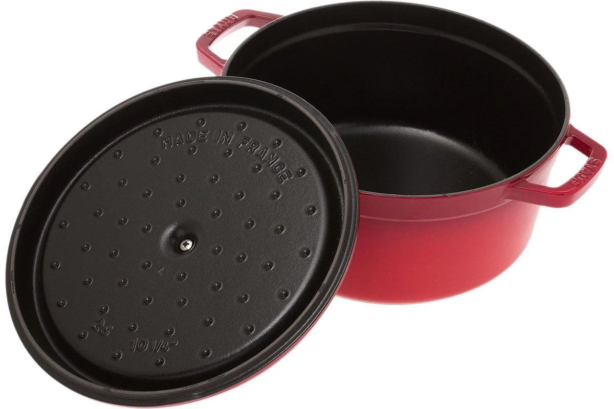 Staub Cocotte 26cm, 5,2L, Rouge Avec Panier Vapeur 3 Staub Cocotte 26cm, 5,2L, Rouge Avec Panier Vapeur – Image 3