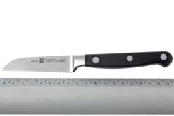 Zwilling - Professional « S » Couteau à Légumes 9 Cm -Couteaux De Cuisine ZW31020 090 04 zwilling professional s 31020 090 groentemes d4